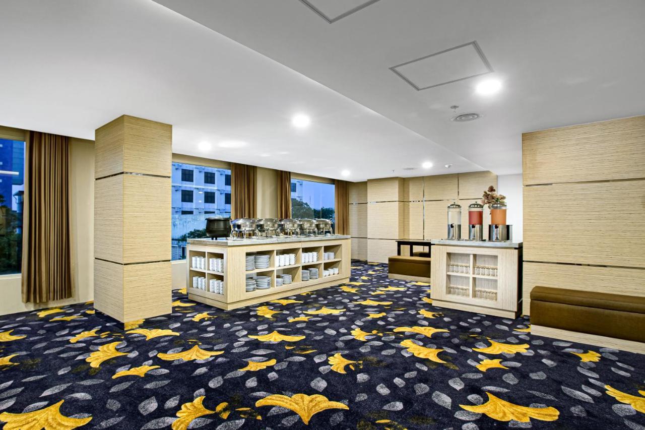 Quest Hotel Darmo - Surabaya By Aston Exteriör bild