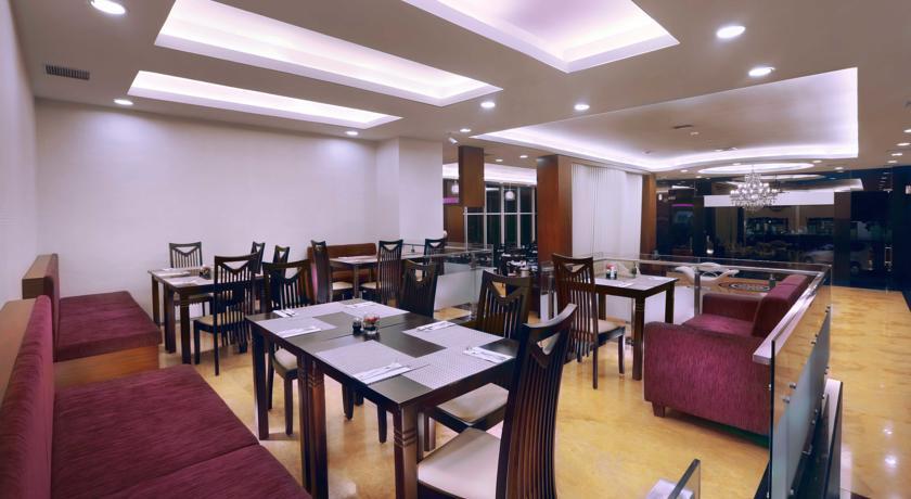Quest Hotel Darmo - Surabaya By Aston Exteriör bild