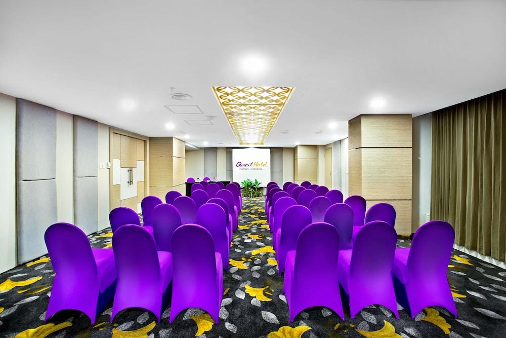Quest Hotel Darmo - Surabaya By Aston Exteriör bild