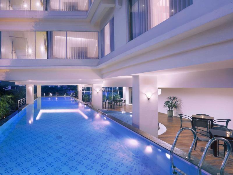 Quest Hotel Darmo - Surabaya By Aston Exteriör bild