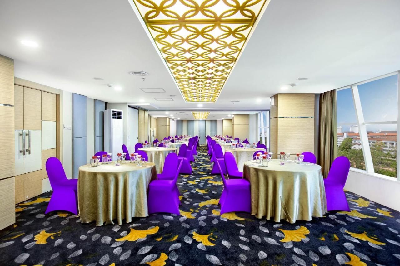 Quest Hotel Darmo - Surabaya By Aston Exteriör bild